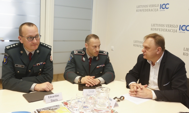 Suaktyvėjusios automobilių dalių vagystės bei inscenizuojami draudiminiai įvykiai – aiškus signalas policijai