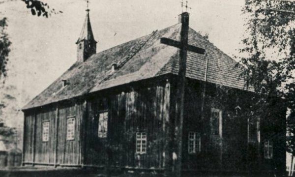Senoji Šakių bažnyčia XX a. pradžioje