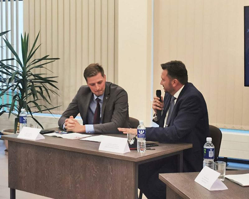 I-ojo turo debatuose diskutuoja Kęstutis Mažeika ir Vaidas Šalaševičius
