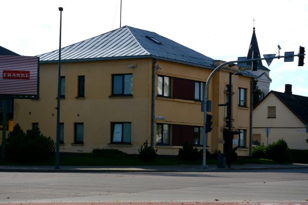 Namas Marijampolės S.Dariaus ir S.Girėno gatvėje, jame, taip pat teko dirbti SKB specialistams