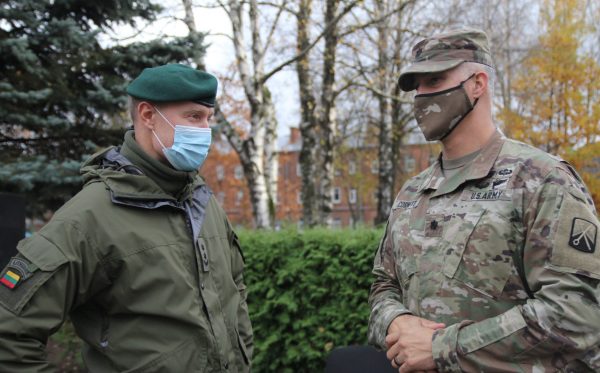 Vytenio batalione vyko JAV rotacinių pajėgų logistikos vieneto karių apdovanojimo ceremonija