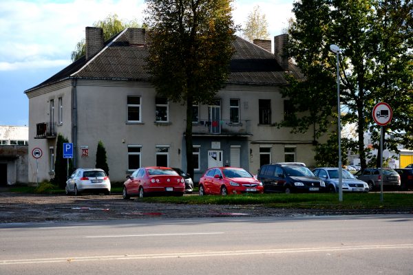 Šiame name Marijampolės Kauno gatvėje dirbo pirmieji SKB darbuotojai