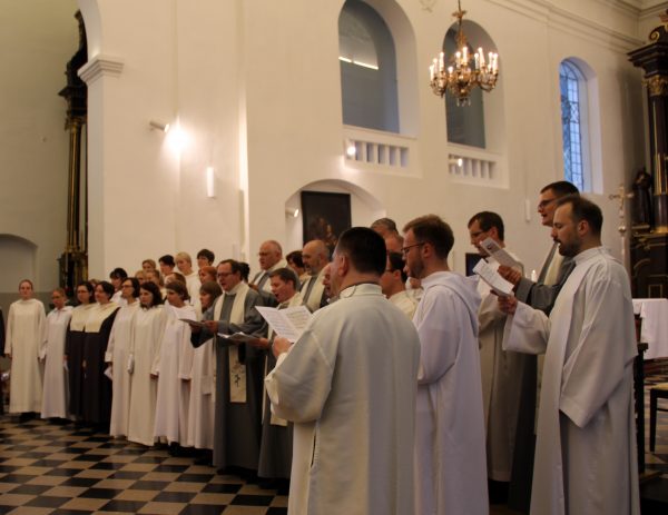 Choralo giedojimo mokymai Marijampolės bazilikoje