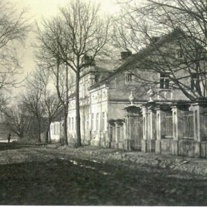 Klebonijos pastatas Bažnyčios gatvėje. XX a. 3-4 deš.