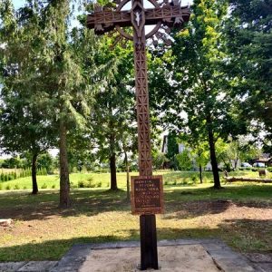 Renovuotas Trakiškių kaimo kryžius