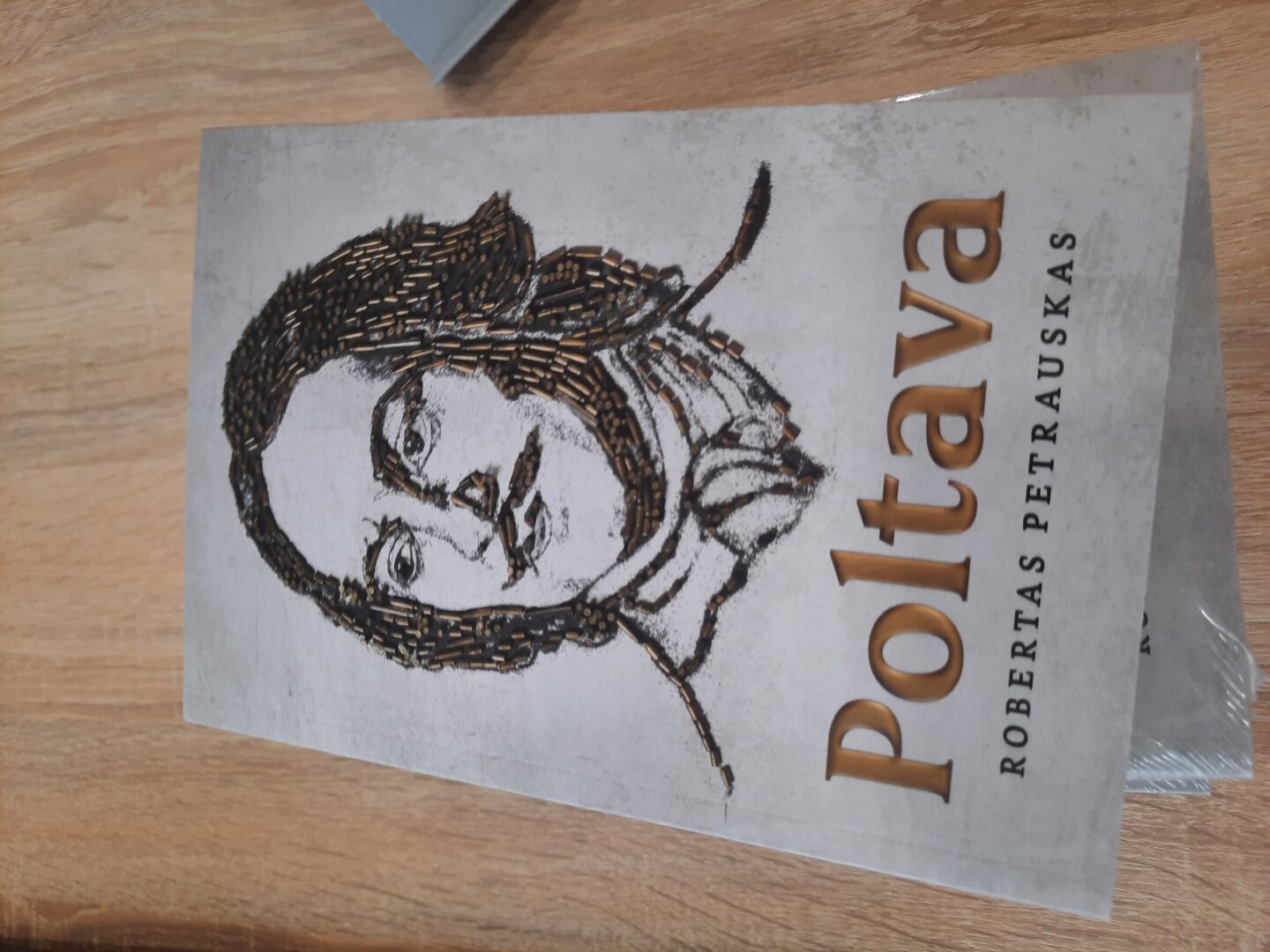 Roberto Petrausko naujausia knyga ,,Poltava"