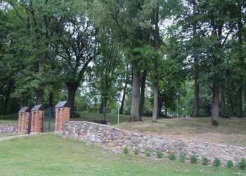 Kalnelis Liubave ant kurio stovėjo bažnyčia