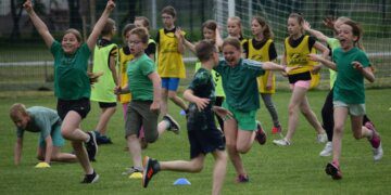 Vaikai itin džiaugėsi futbolu