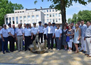 Karinio laivo inkaras papuošė Vilkaviškio miestą