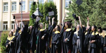 Marijampolės kolegijos diplomų įteikimo šventė