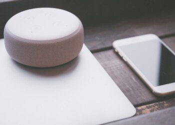 Telefonas ir kolonėlė