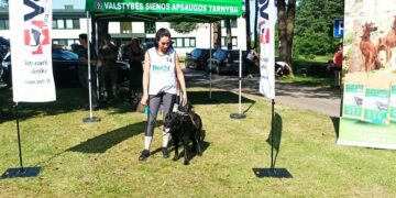 ausmių vykdymo sistemos kinologai dalyvavo šunų biatlono varžybose