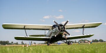 Marijampolėje prasidėjo Lietuvos parašiutų sporto tikslaus nusileidimo čempionatas