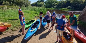 Vyko tradicinis plaukimas baidarėmis