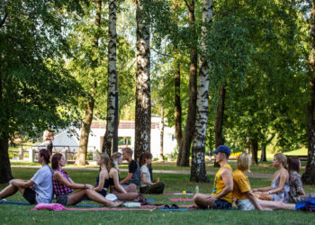 Atsipalaidavimo renginys Poezijos parke