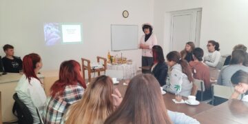 Integruotoje pamokoje – istorija, saldūs patiekalai ir Sofijos Smetonienės popiečio arbatėlė