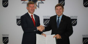 Pasirašyta bendradarbiavimo sutartis su Vytauto Didžiojo universitetu