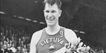 Suvalkiečių šeimos sūnus, uždegęs krepšinio aistrą Lietuvoje