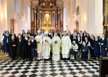 Seserų Švenčiausiosios Jėzaus širdies tarnaičių kongregacija įsijungė į Švenčiausiosios Mergelės Marijos nekaltojo prasidėjimo vargdienių seserų kongregaciją