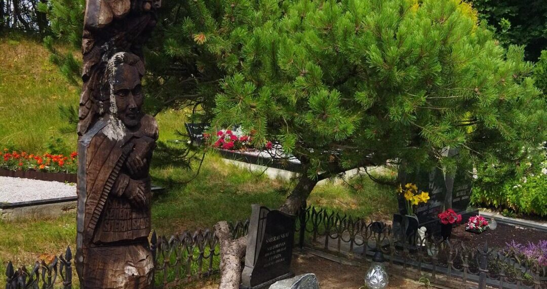 Vilkaviškiečio poeto Salio Šemerio-Šmerausko kapas Karklės kapinėse