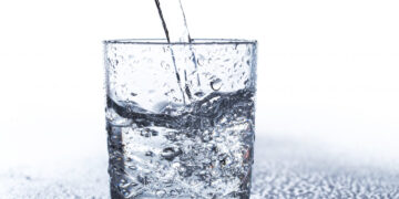 Gydytoja perspėja: kava ir arbata neatstoja vandens