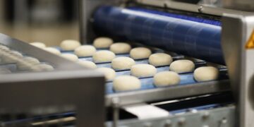 „Mantinga“ plečiasi – įsigijo Rygoje veikiančią įmonę SIA „Fresh Food Production“