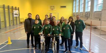 Jaunieji dviratininkai išlydėti į Europos eismo švietimo konkursą Kroatijoje