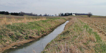 Žemės ūkio ministerija primena, kad savivaldybės iki šių metų gruodžio 31 d. privalo nustatyti melioruotos žemės ir melioracijos statinių apsaugos zonas, parenkant jų dydžius.