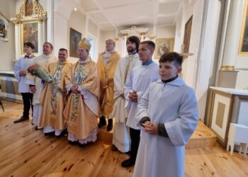 Jubiliejų šventė klebonas kun. Ričardas Kmitas