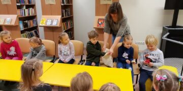 Jurgio Dovydaičio bibliotekoje - vaikų šurmulys