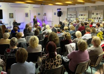 Kazlų Rūdoje vyko poetės Dalios Teišerskytės kūrybos vakaras