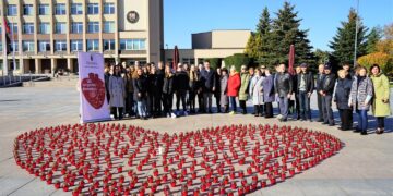 Minint Pasaulinę organų donorystės dieną uždegta 600 žvakučių