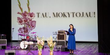 Profesinės šventės proga pagerbti savivaldybės pedagogai