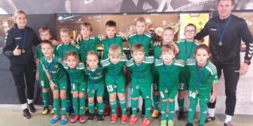 Kazlų Rūdos sporto centro U-9 futbolininkai varžybinės patirties sėmėsi tarptautiniame turnyre