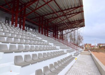 Kybartų stadiono įrengimo darbai juda finišo tiesiosios link.