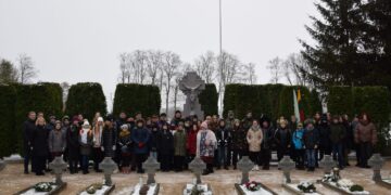 Paminėta Lietuvos kariuomenės diena Alvito savanorių kapinėse