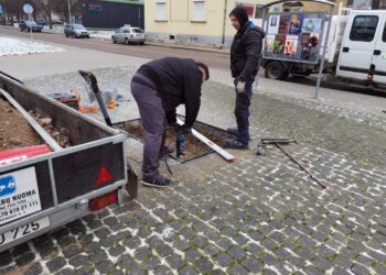 Prasidėjo senojo Vilkaviškio miesto maketo įrengimo darbai J. Basanavičiaus aikštėje