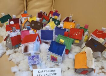 Prezidentūros kalėdinę eglę papuoš ir Kalvarijos įstaigų gaminti žaisliukai