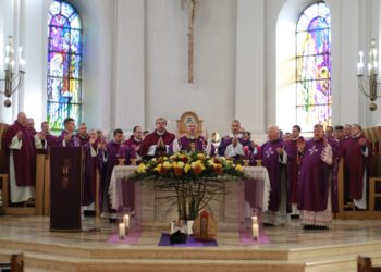 Šv. Mišios už mirusius Vilkaviškio vyskupijos dvasininkus