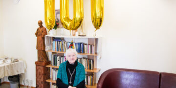 100-metės sveikinimas