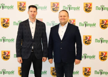 P. Marozas (iš kairės) ir E. Razvickas @ soc. tinklo foto