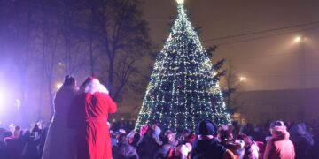 Kybartuose įžiebta Kalėdų eglutė