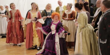 Teatralizuotos edukacinės istorinių kostiumų ir šokių programos pristatymas