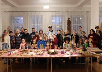Vilkaviškio dekanato šeimos centro komanda surengė Kalėdines dirbtuves