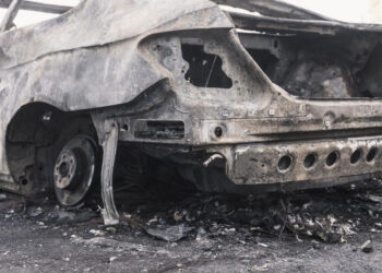 sudegęs automobilis