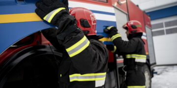 Tragedija Kalvarijoje: iš gaisro išnešti žmonės mirė įvykio vietoje