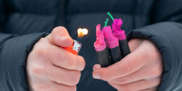 Petarda sprogo rankoje – švenčių laikotarpiu kviečiame būti atsargesniais