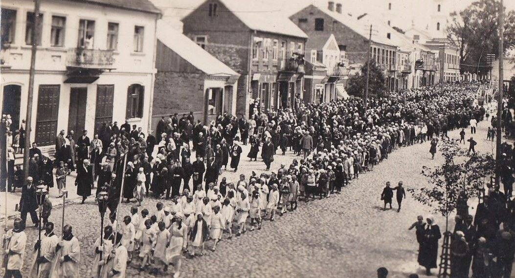 Procesija Kalvarijoje 1933 m. I. Mirlino fotoatelje @ aut. nuotrauka