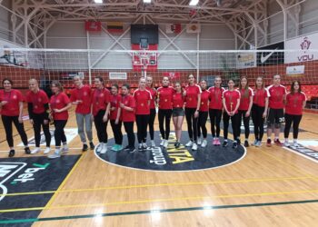 Šakių jaunimo kūrybos ir sporto centre vyko rajono bendrojo ugdymo mokyklų tinklinio varžybos