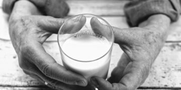 Prie vieno stalo sės pieno gamintojai, perdirbėjai ir prekybininkai